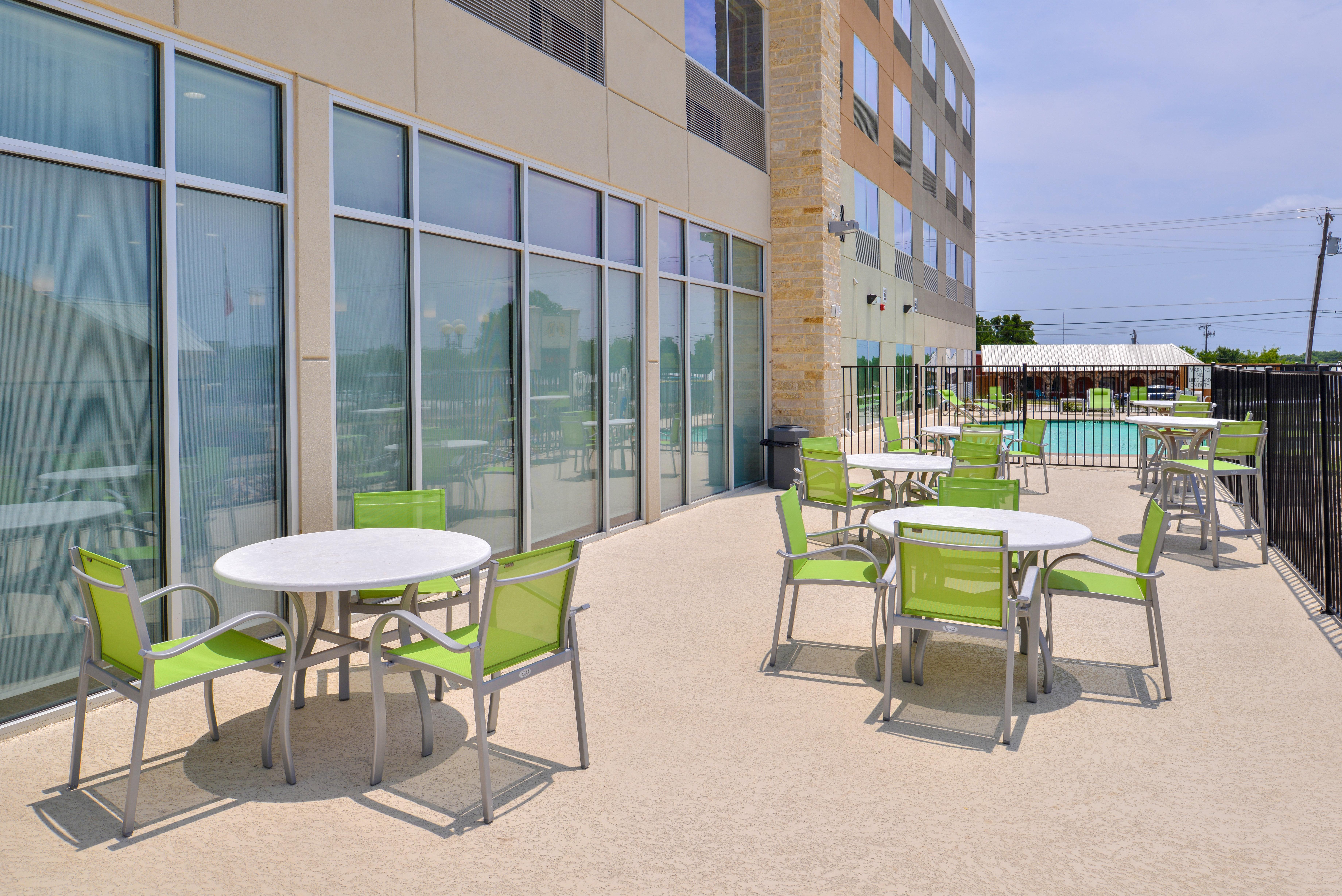 Holiday Inn Express - Early By Ihg Exteriör bild