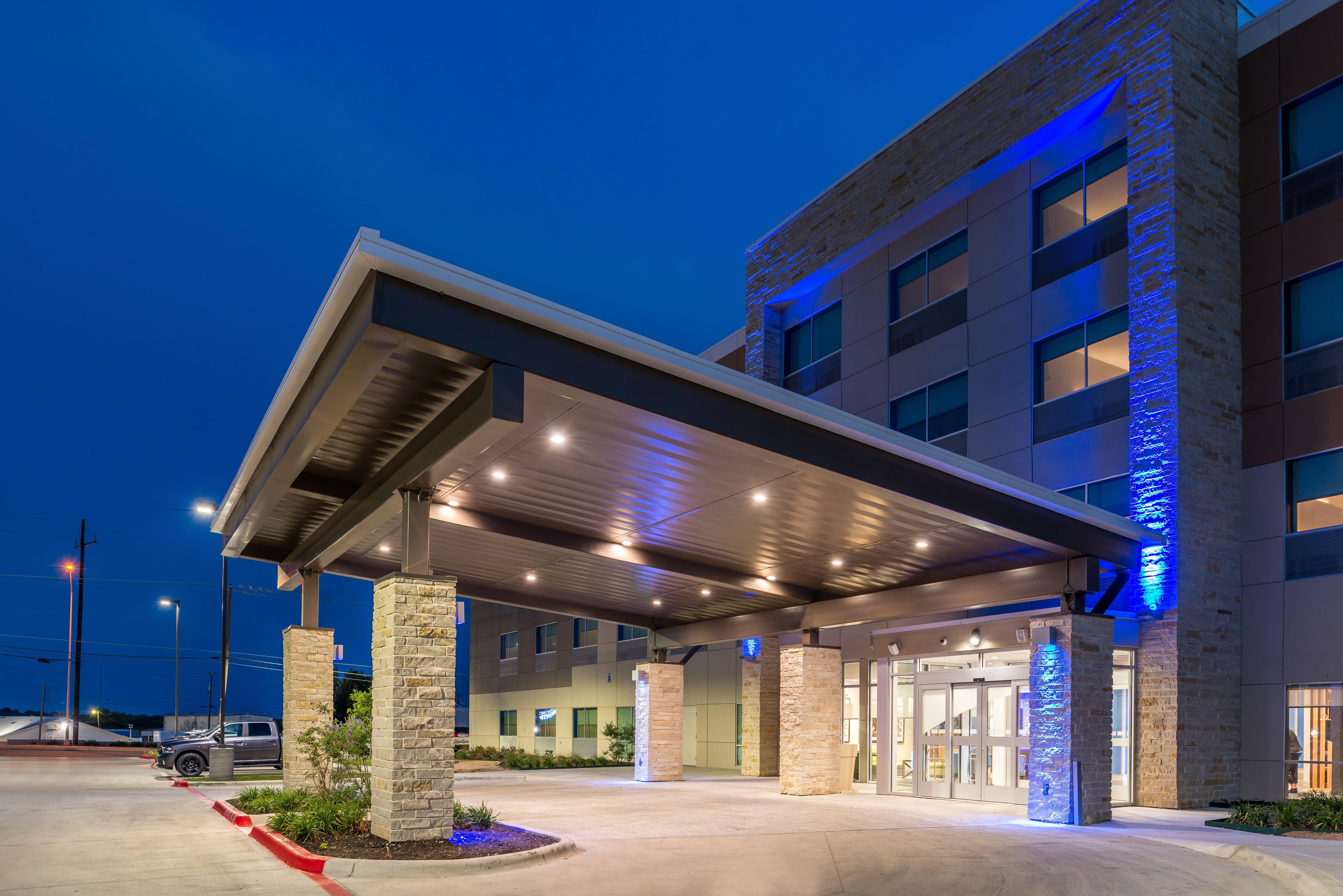 Holiday Inn Express - Early By Ihg Exteriör bild
