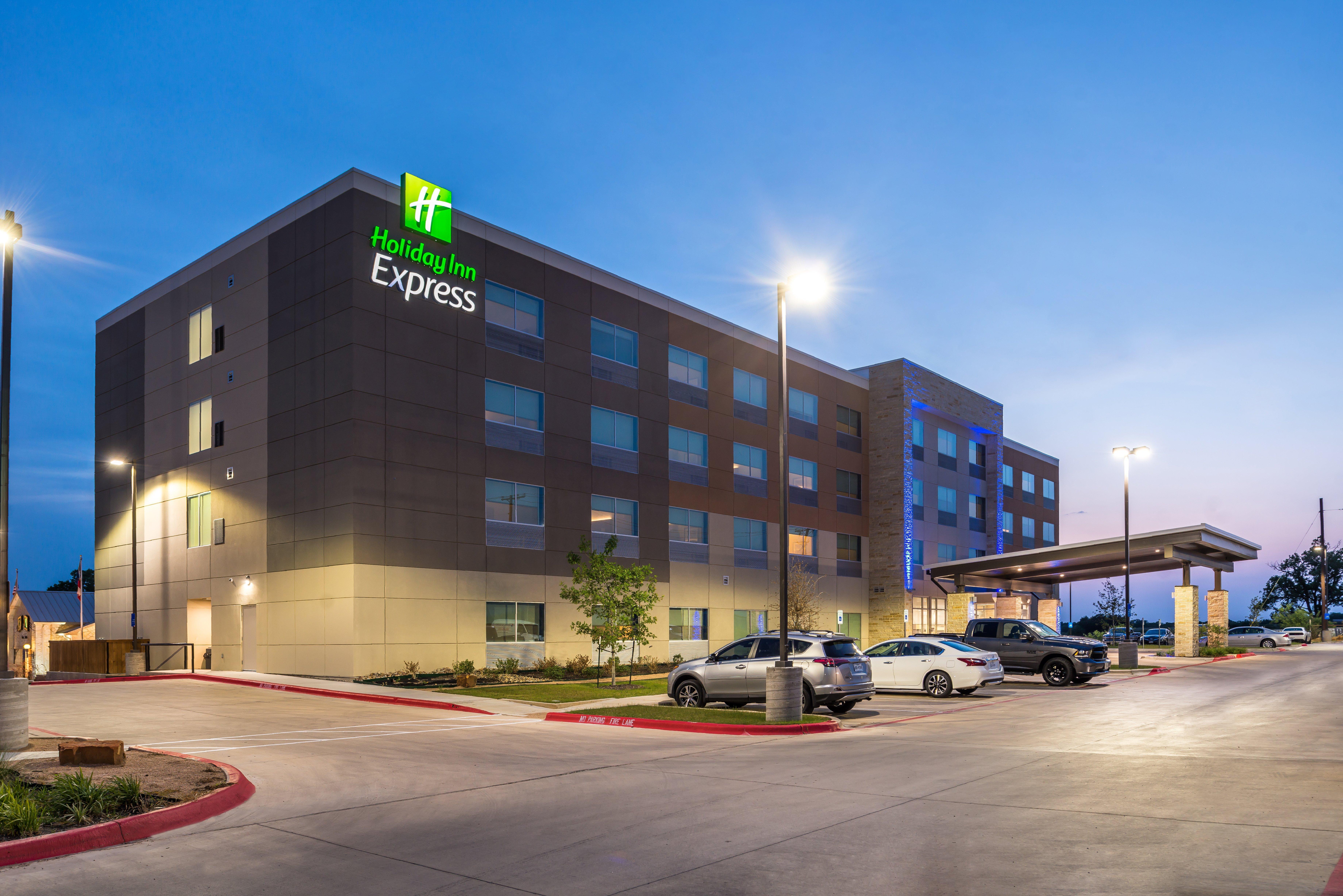 Holiday Inn Express - Early By Ihg Exteriör bild